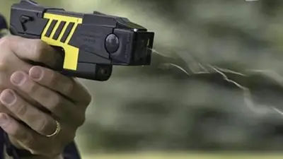 El Gobierno acusó de “caranchos” a la oposición utilizar políticamente el uso de las Taser El Gobierno acusó de “caranchos” a la oposición utilizar políticamente el uso de las Taser