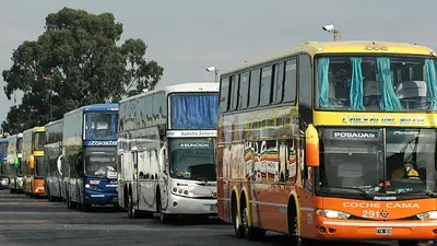 El Gobierno compensó con $900 millones a empresas de micros de larga distancia El Gobierno compensó con $900 millones a empresas de micros de larga distancia