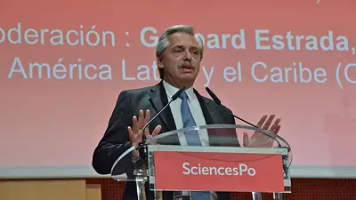 El Gobierno eliminó una medida de Macri y facilitó la entrega de la Ayuda Escolar El Gobierno eliminó una medida de Macri y facilitó la entrega de la Ayuda Escolar