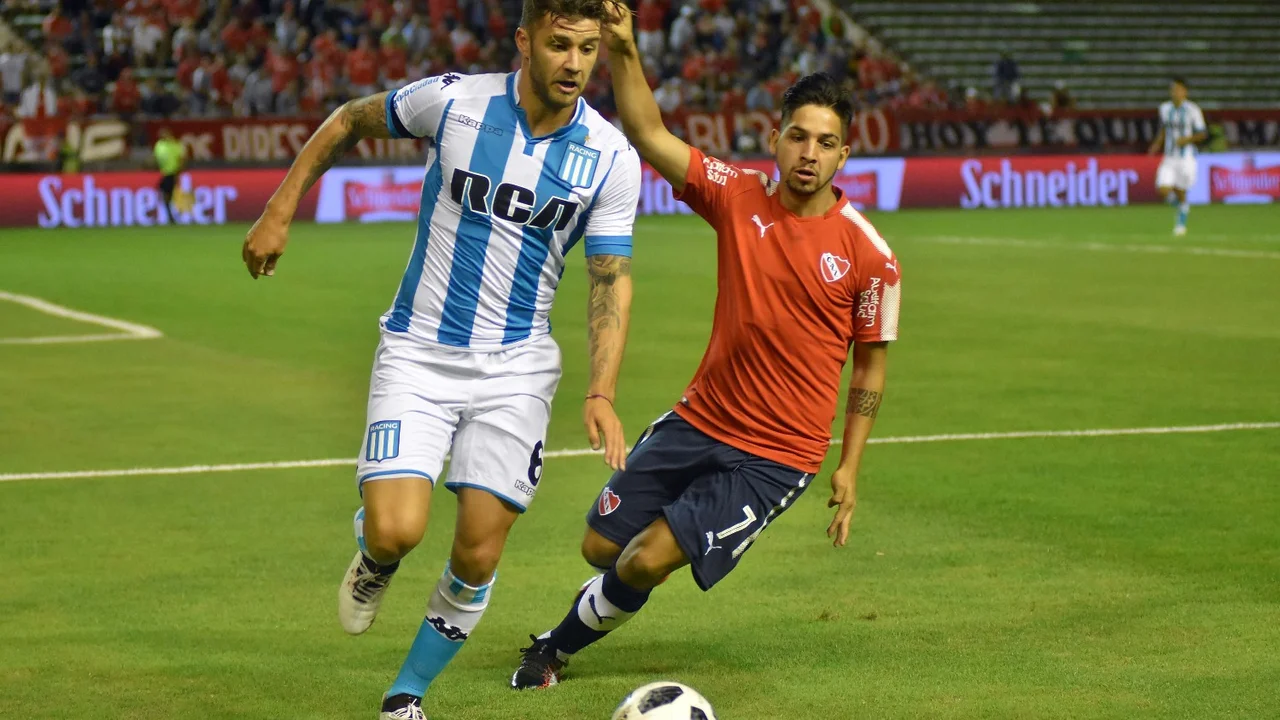 Clásico de Avellaneda: Formaciones, Árbitro, TV y cómo ver por Internet Racing vs. Independiente