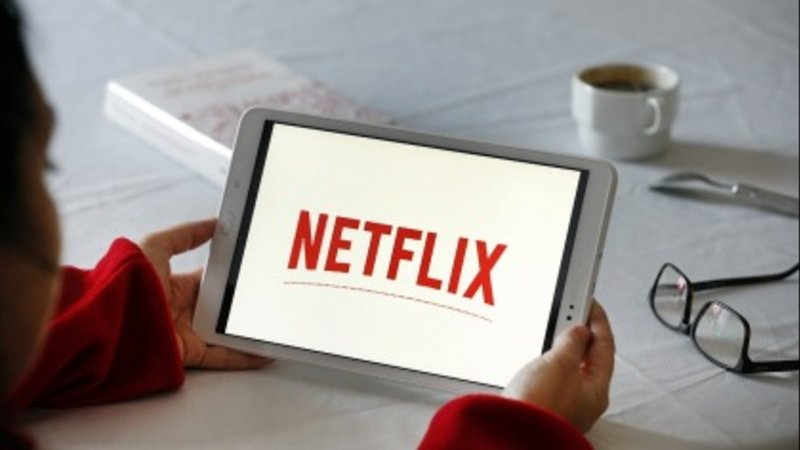 Netflix escucha las quejas de sus usuarios enojados y lanza un tutorial para desactivar la reproducción automática