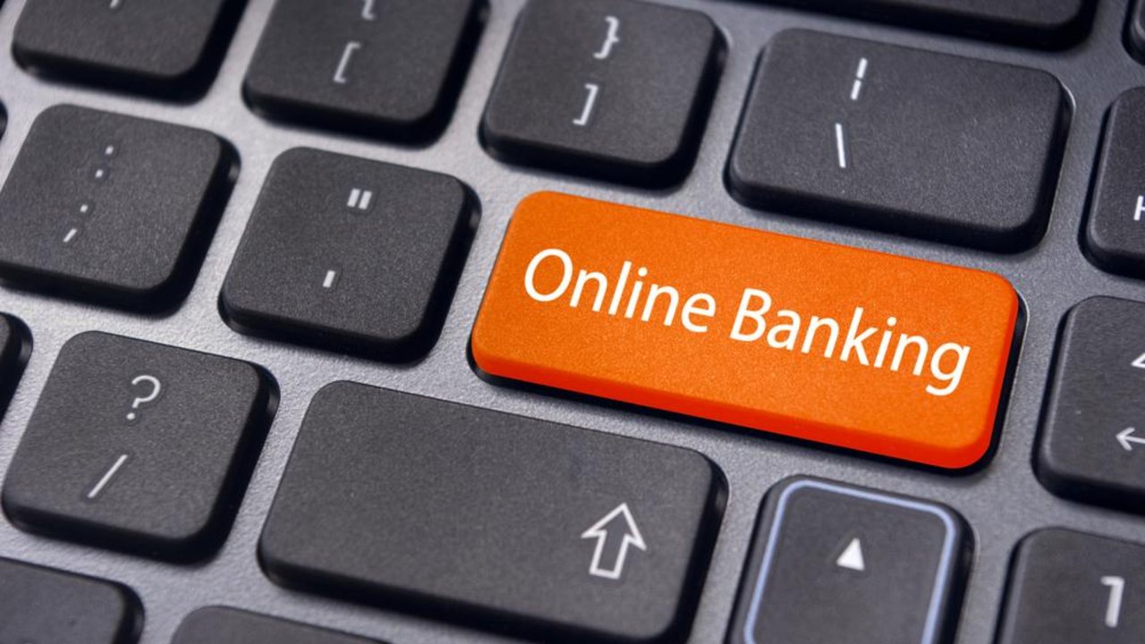 Cuenta bancaria gratuita: cómo sacarla solo con el DNI y qué bancos permiten hacerlo