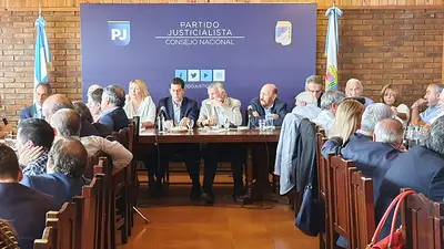 Insólito momento en el Consejo Nacional del PJ: "Acá ni zurdos ni putos” Insólito momento en el Consejo Nacional del PJ: "Acá ni zurdos ni putos”