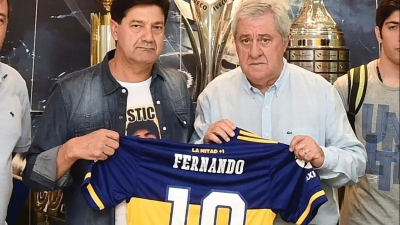 Emocionante: el padre de Fernando Báez visitó La Bombonera invitado por Jorge Amor Ameal