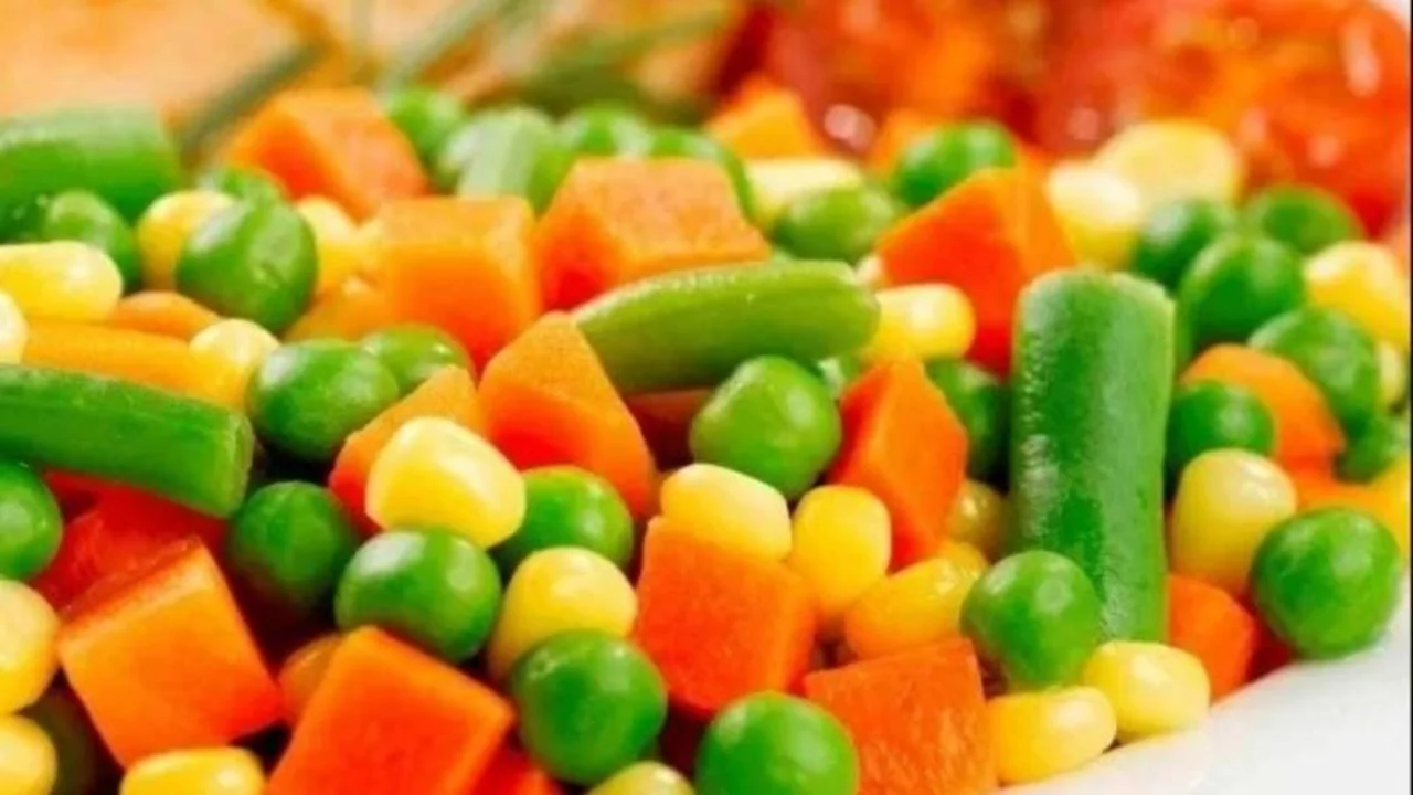 La ANMAT prohibió una lata de jardinera con choclo 
