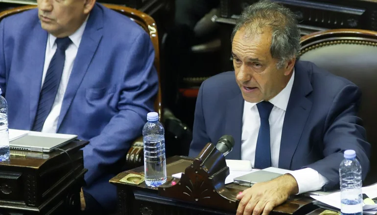 Polémica en Diputados por el quórum con Daniel Scioli: ¿Por qué es legal su presencia para votar el recorte a las jubilaciones de privilegio? 