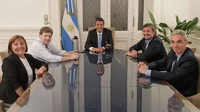 Analizan crear una conexión entre Santa cruz y Tierra del Fuego para evitar pasar por Chile Analizan crear una conexión entre Santa cruz y Tierra del Fuego para evitar pasar por Chile