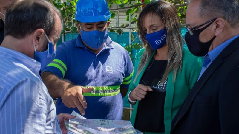 Galmarini y Descalzo inauguraron una red de agua potable en Ituzaingó