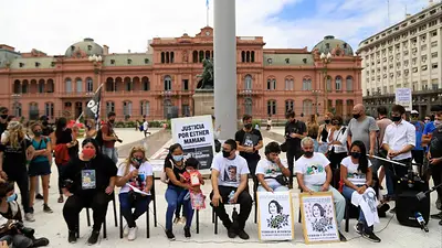 Marchas de repudio y pedido de justicia por el femicidio de Úrsula Bahillo Marchas de repudio y pedido de justicia por el femicidio de Úrsula Bahillo