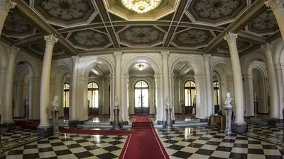 Alberto colocará el busto de Menem en Casa Rosada "cuando la familia lo disponga" Alberto colocará el busto de Menem en Casa Rosada "cuando la familia lo disponga"
