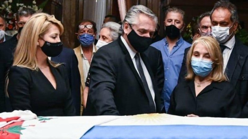 Alberto Fernández fue al Senado para despedir a Carlos Menem