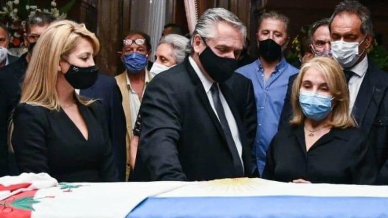 Alberto Fernández fue al Senado para despedir a Carlos Menem
