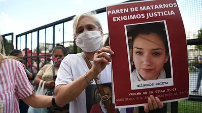 Femicidio de Úrsula Bahillo: marcha de Ni Una Menos por justicia Femicidio de Úrsula Bahillo: marcha de Ni Una Menos por justicia