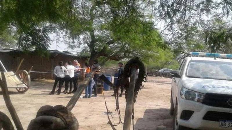 Un hombre asesinó a puñaladas a su expareja y excuñada en el interior de Santiago del Estero