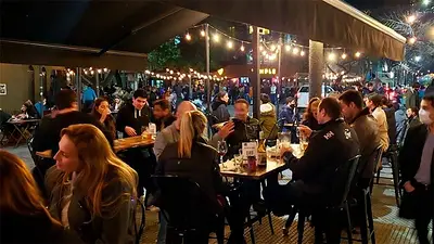 Se extendió el horario de cierre de bares en CABA: ahora estarán abiertos hasta las 2 Se extendió el horario de cierre de bares en CABA: ahora estarán abiertos hasta las 2