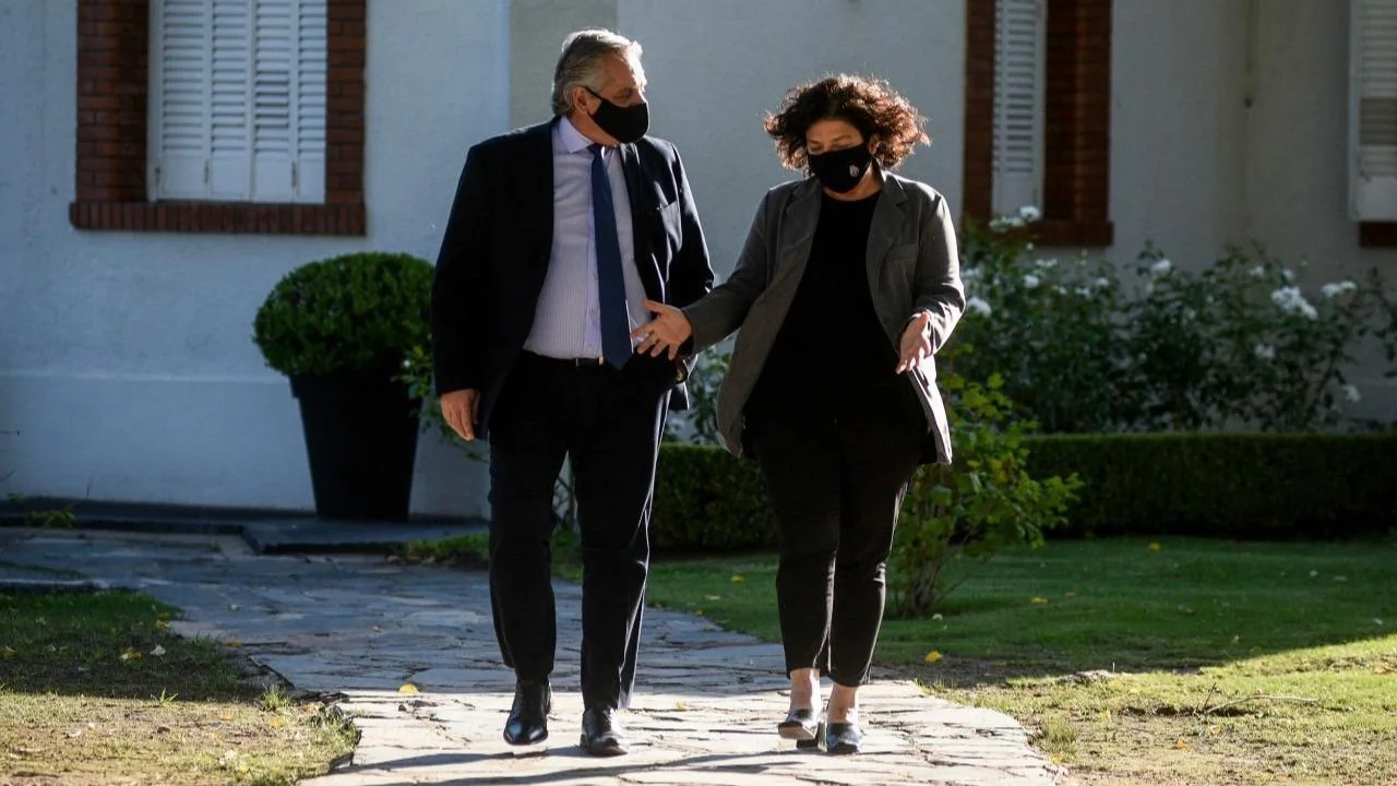 El listado de los vacunados VIP: los empresarios, políticos y familiares que fueron vacunados en el Posadas