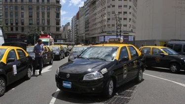 Histórico cambio para los taxistas: el anuncio de una importante app china