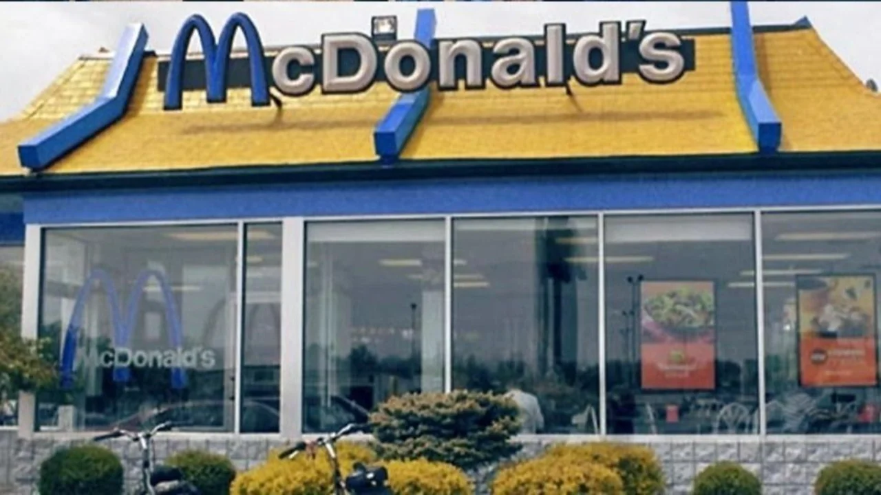 Mc Donald's anunció que se retira de Rusia 