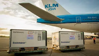 Llegó el avión con las vacunas Sinopharm Llegó el avión con las vacunas Sinopharm