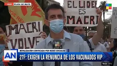 Un movileron de América Noticias fue agredido en la marcha contra el Gobierno y Eduardo Battaglia y Soledad Larghi lo censuraron Un movileron de América Noticias fue agredido en la marcha contra el Gobierno y Eduardo Battaglia y Soledad Larghi lo censuraron