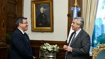 Alberto Fernández recibió a Germán Martínez y destacó la tarea de Máximo Kirchner Alberto Fernández recibió a Germán Martínez y destacó la tarea de Máximo Kirchner