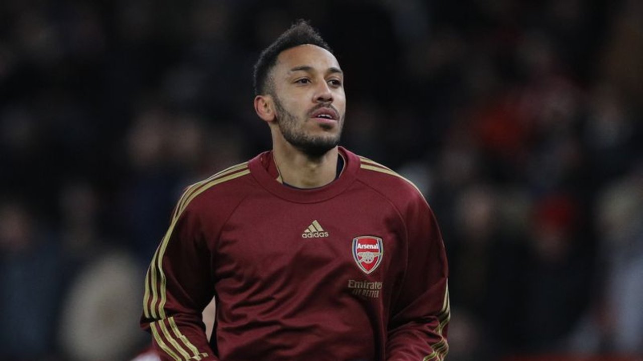 Aubameyang se une al Barcelona como agente libre tras su salida del Arsenal