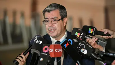 El nuevo jefe de bloque del FdT descartó que el Congreso cambie el acuerdo con el FMI: "Se vota por sí o no" El nuevo jefe de bloque del FdT descartó que el Congreso cambie el acuerdo con el FMI: "Se vota por sí o no"