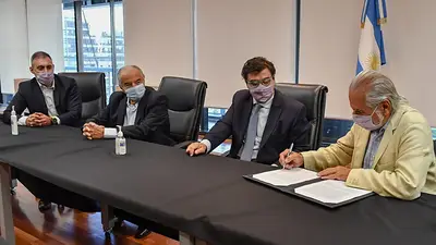 Paritarias: empleados de Comercio cerraron un incremento anual del 54% Paritarias: empleados de Comercio cerraron un incremento anual del 54%