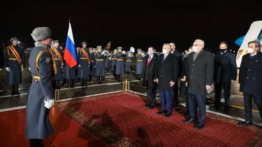 Alberto mantiene un encuentro bilateral con Putin en Rusia