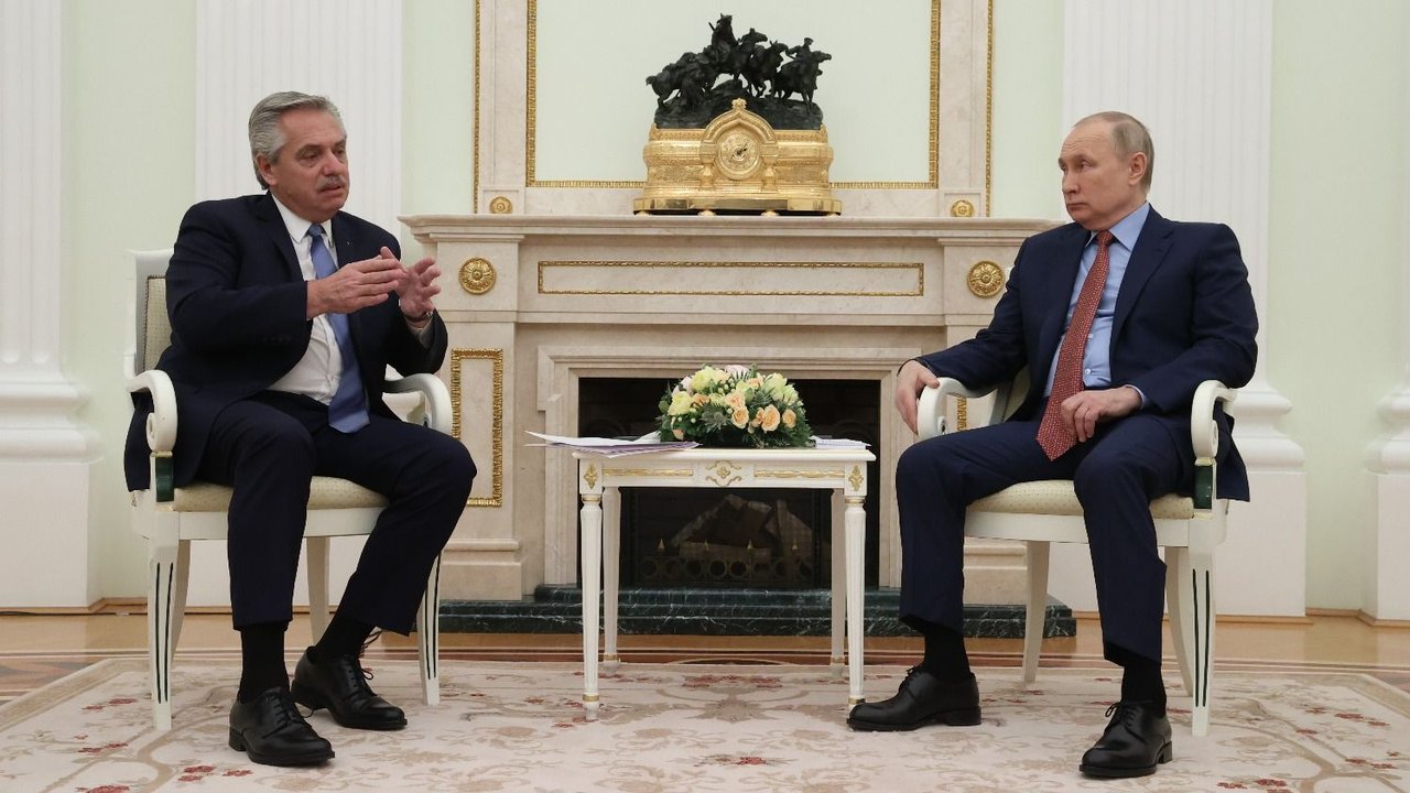 Alberto Fernández a Putin: "Tratamos de salir del corset con Estados Unidos"