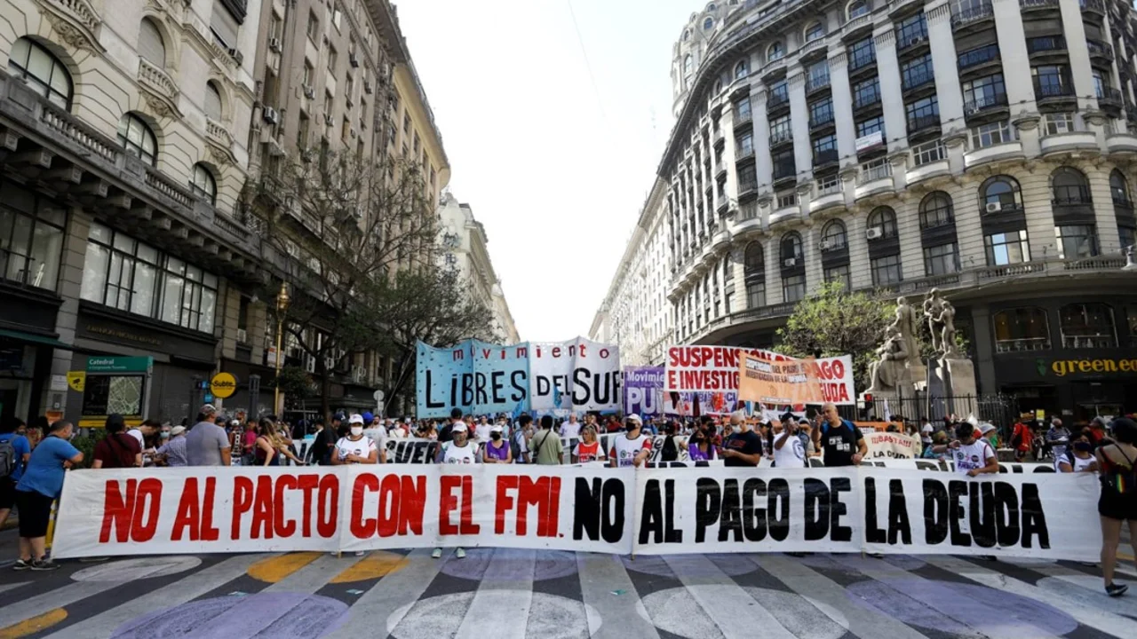 Izquierda- FMI