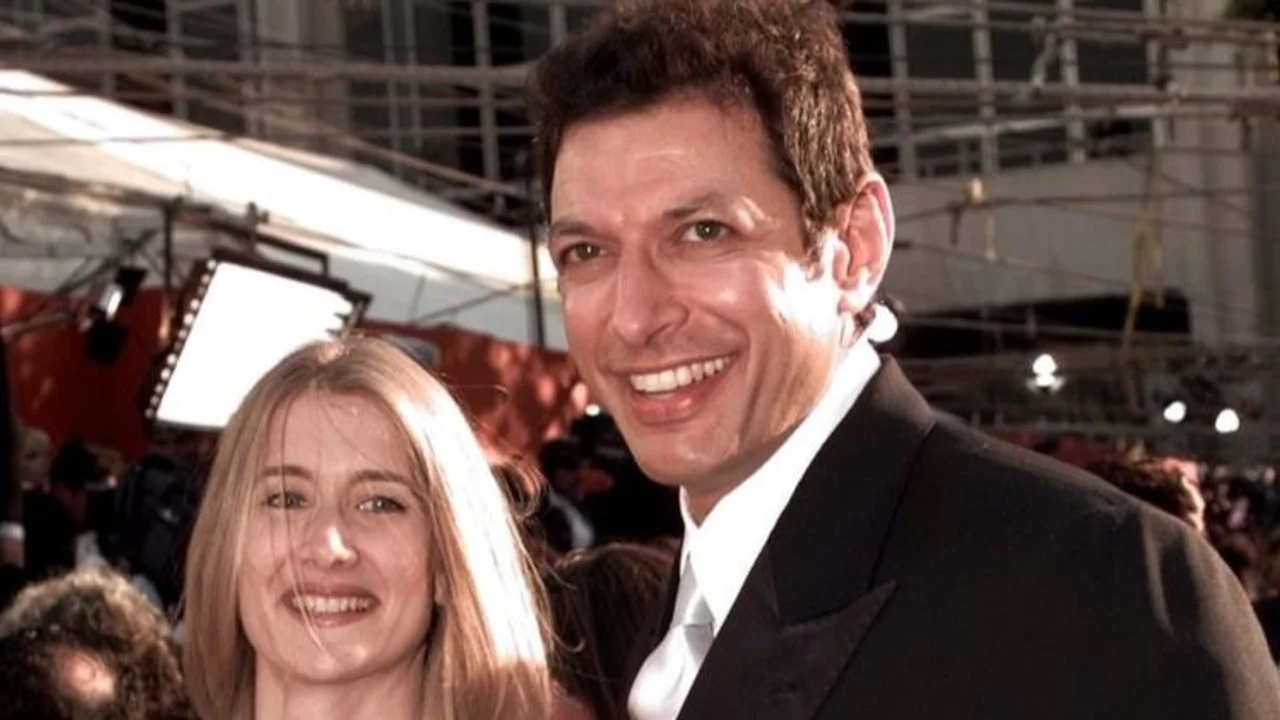 Laura Dern. Jeff Goldblum. Jurassic Park