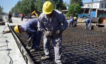 Construcción: bate récords, pero con menor empleo y salario | Economía
