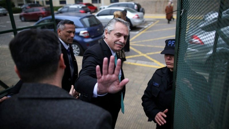 Alberto Fernández declara como testigo en el juicio de la causa Vialidad