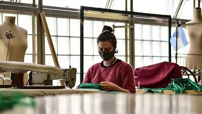 Trabajadora del Colón acusa al teatro de echarla por estar embarazada Trabajadora del Colón acusa al teatro de echarla por estar embarazada