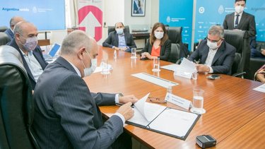 En la previa de la reunión con Ciudad, Nación ya reparte fondos para el interior