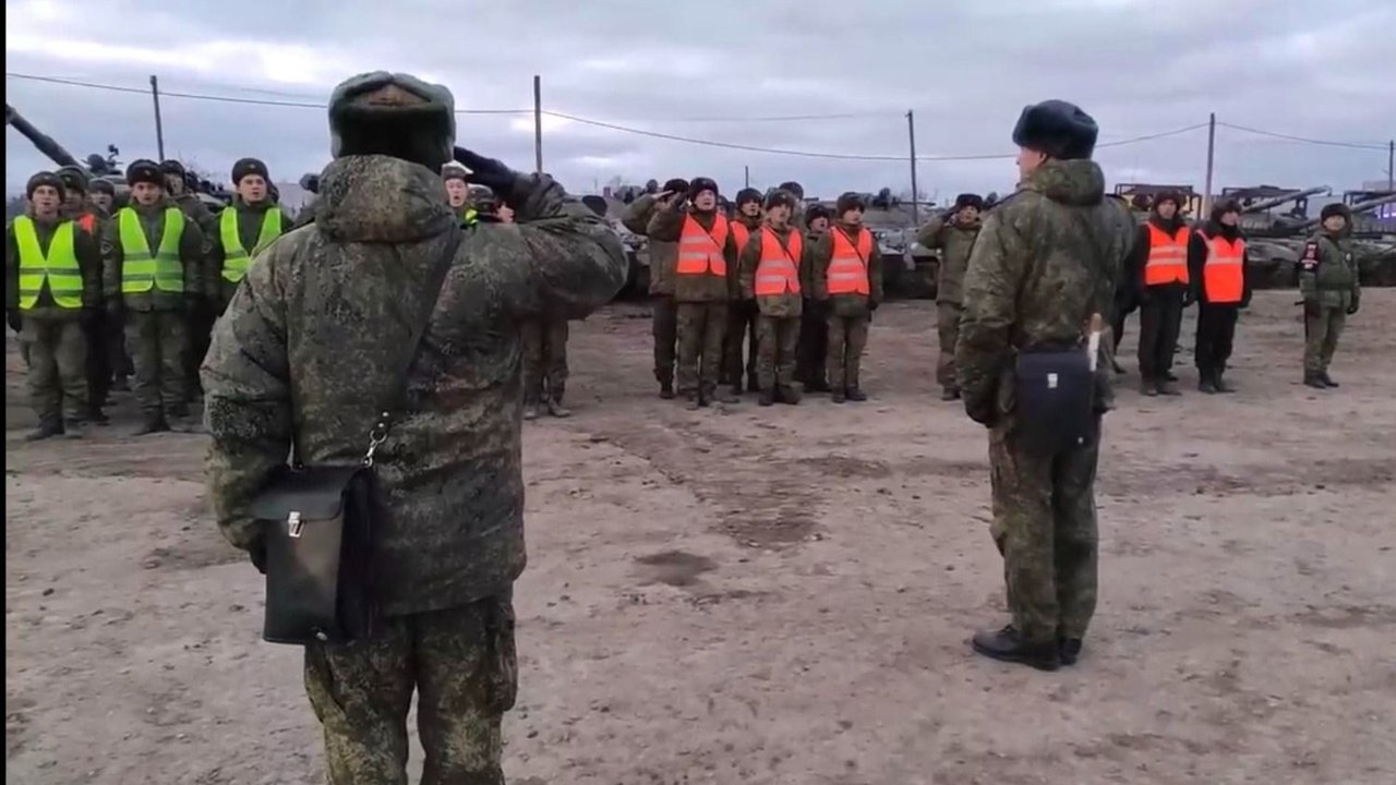 Foto de archivo de cuando Rusia anunció el repliegue parcial de sus tropas de la zona fronteriza con Ucrania.