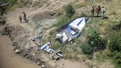 Accidente náutico en el río Paraná: buscan a un hombre desaparecido Accidente náutico en el río Paraná: buscan a un hombre desaparecido
