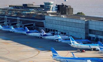 Paro de controladores aéreos: vuelos con demoras y cancelaciones en todo el país | Paro aeronáutico