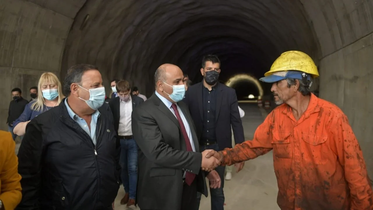 Manzur afirmó que el Gobierno busca "cerrar brechas" con la ejecución de obras de infraestructura