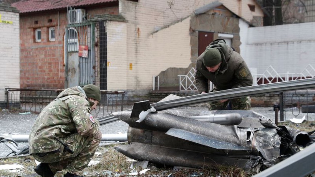 Ucrania responde a Rusia: pide a sus ciudadanos que se unan a las fuerzas de defensa