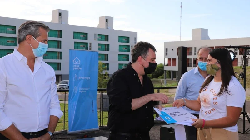 Nueva entrega de créditos y viviendas en las provincias de Buenos Aires y Santa Fe