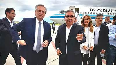Catamarca pagará un bono de 80.000 pesos a los empleados públicos Catamarca pagará un bono de 80.000 pesos a los empleados públicos