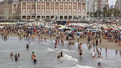 Esperan la movilización de 100 mil turistas en Buenos Aires por los feriados Esperan la movilización de 100 mil turistas en Buenos Aires por los feriados
