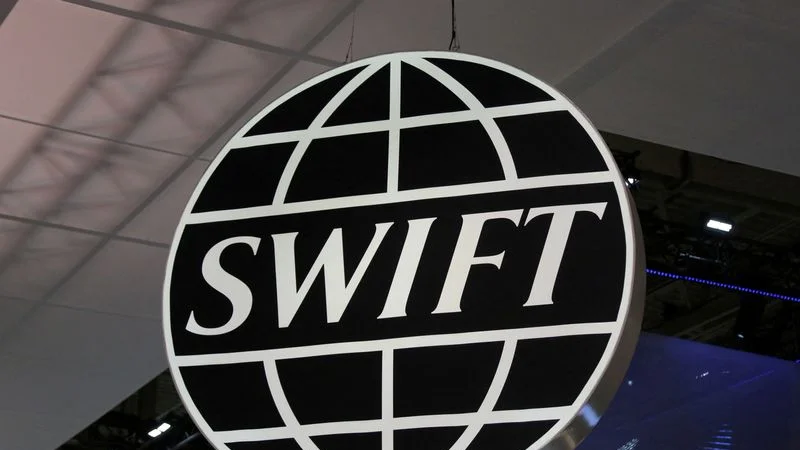 La UE analiza las consecuencias de excluir a Rusia del sistema de pagos SWIFT