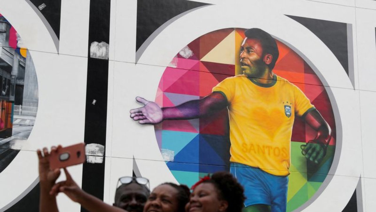 Pelé abandona el hospital tras una infección urinaria