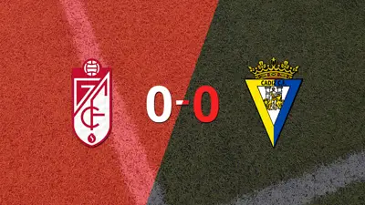 Granada y Cádiz no se sacaron ventaja y terminaron sin goles Granada y Cádiz no se sacaron ventaja y terminaron sin goles