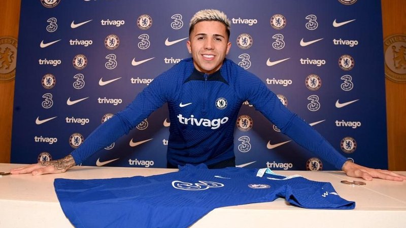 El brutal video del Chelsea para Enzo Fernández: "Desde Argentina pa' Inglaterra"