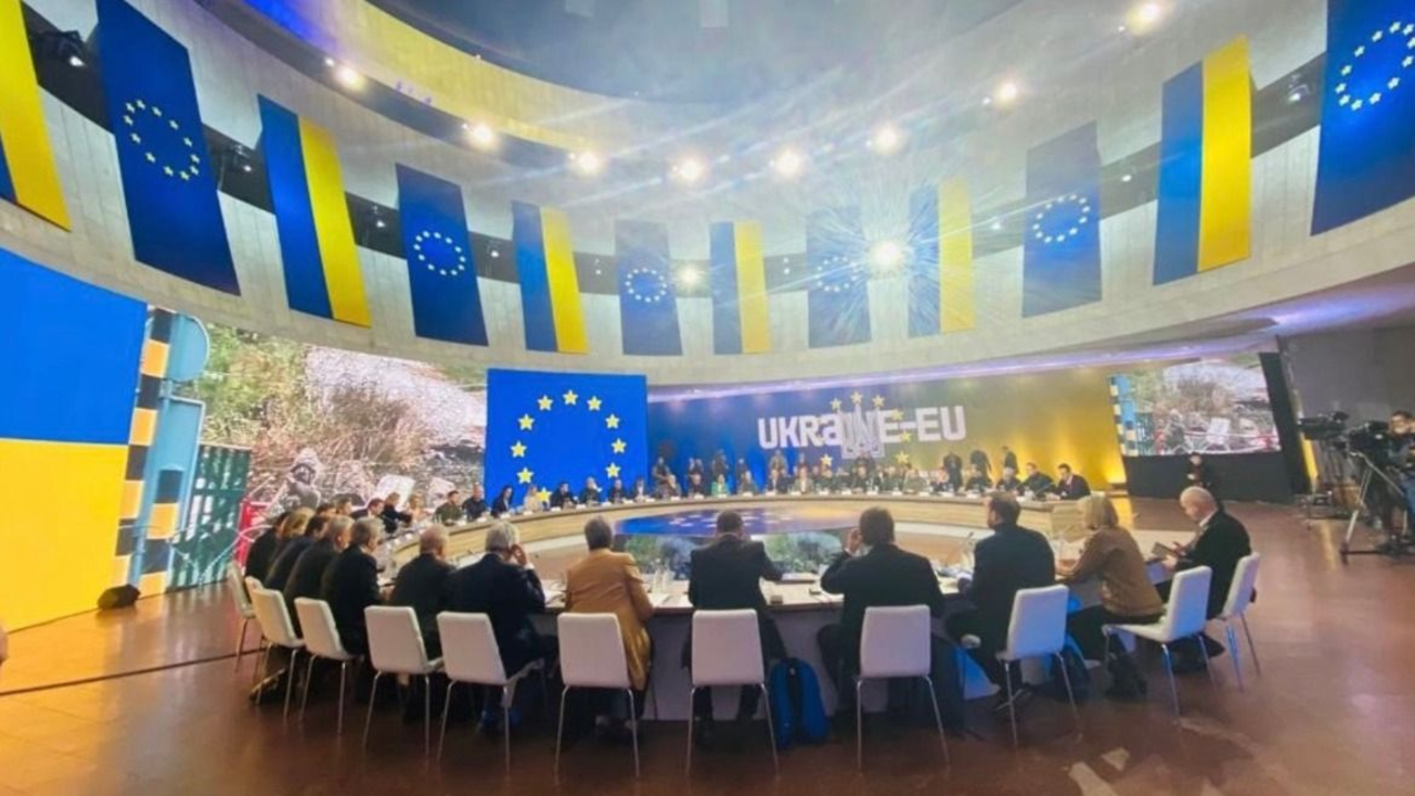 La plana mayor de la Unión Europea se reunió en Kiev