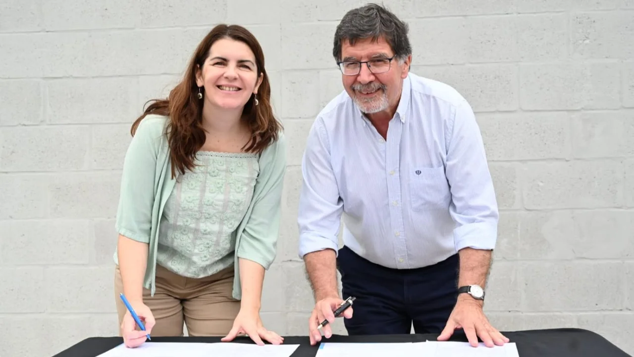 Sileoni destacó que Kicillof aumentó un 435% la inversión en infraestructura escolar respecto de 2019